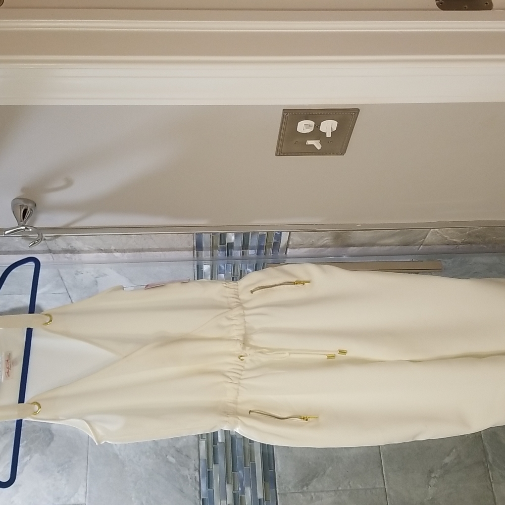 Off white sleeveless jumpsuit